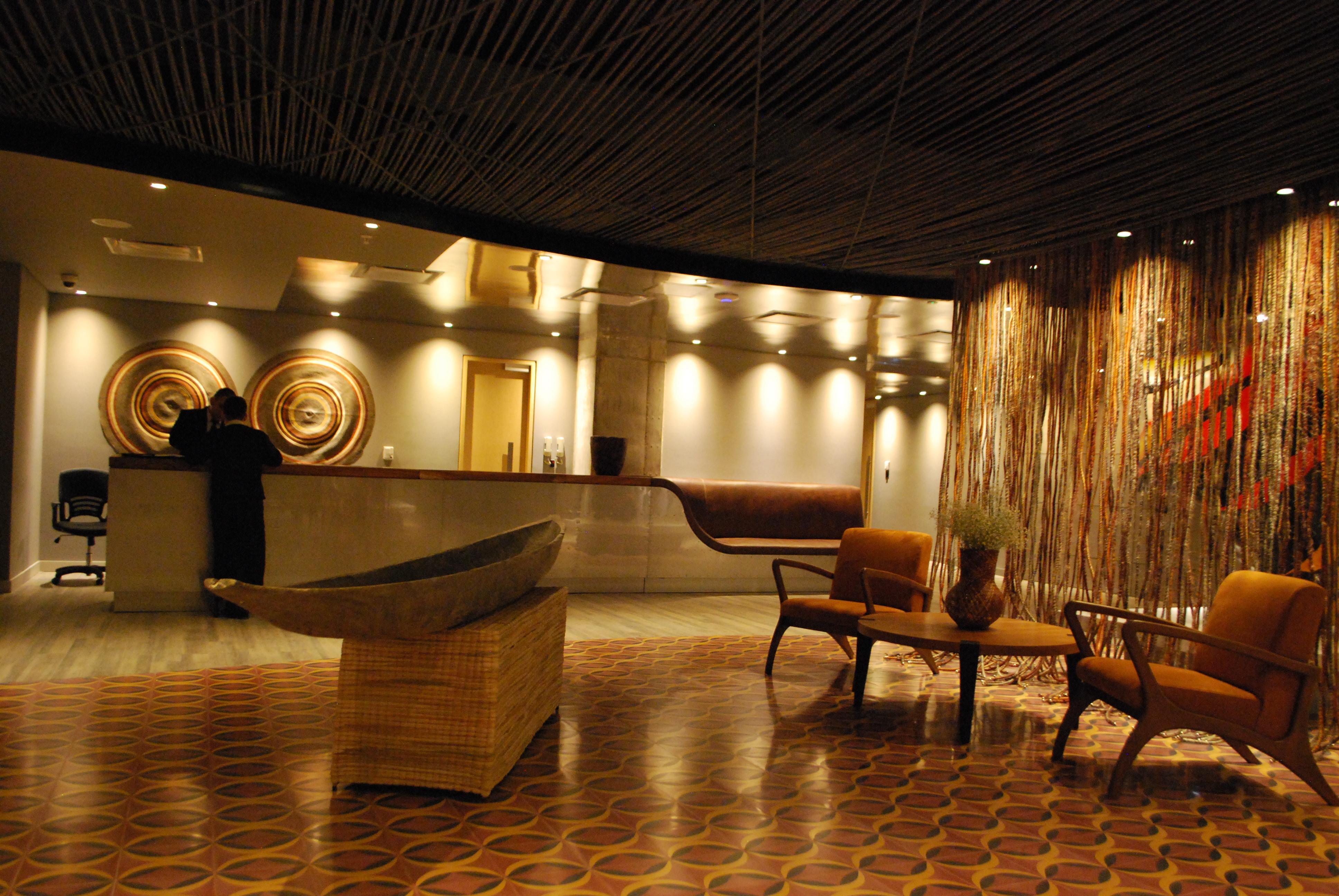 โมวิค บูโร 51 Hotel บาร์รังกีญา ภายนอก รูปภาพ